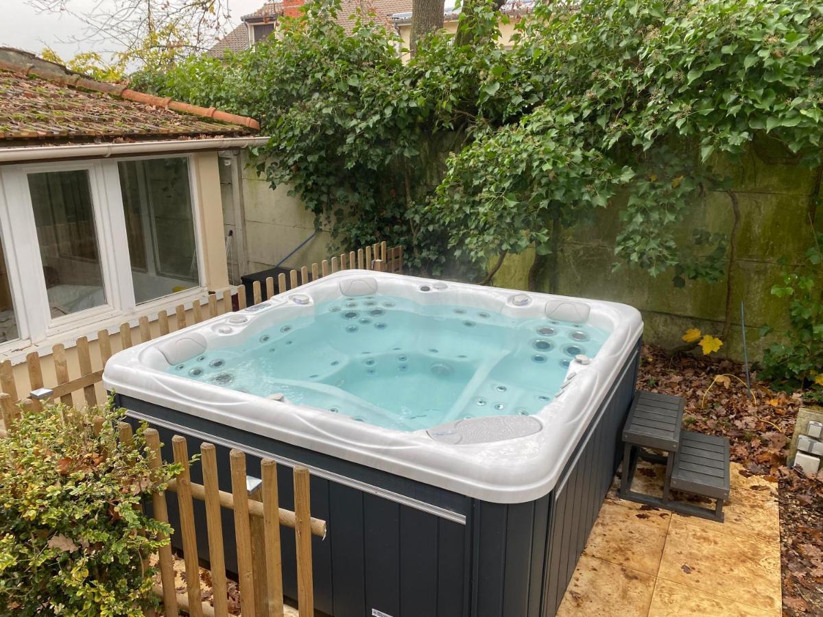 Maison Avec Jardin Et Jacuzzi Proche Polytechnique Palaiseau Luaran gambar