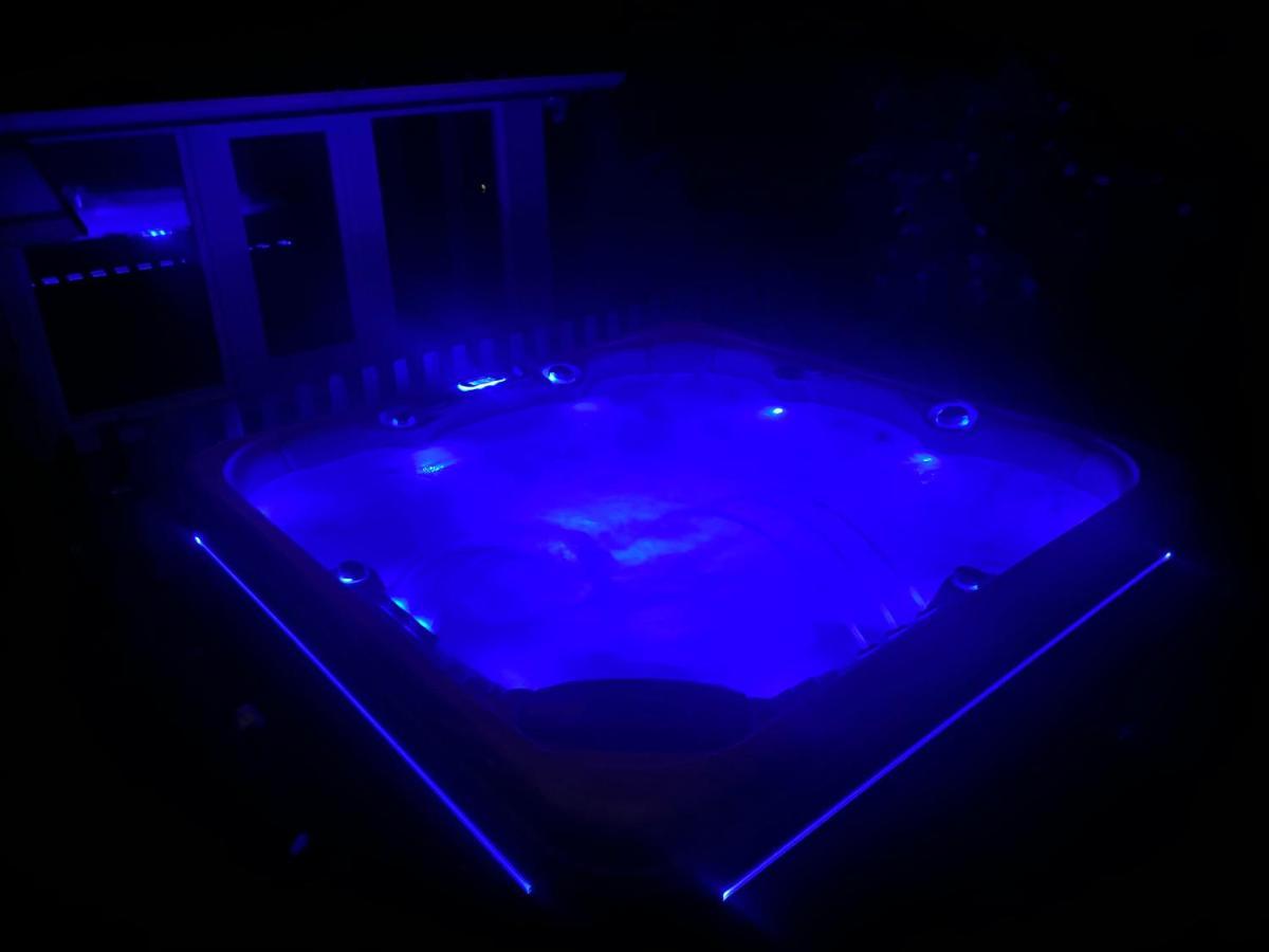 Maison Avec Jardin Et Jacuzzi Proche Polytechnique Palaiseau Luaran gambar