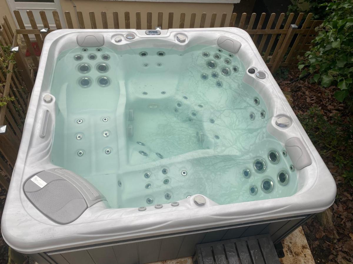 Maison Avec Jardin Et Jacuzzi Proche Polytechnique Palaiseau Luaran gambar