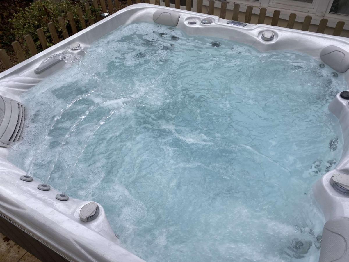 Maison Avec Jardin Et Jacuzzi Proche Polytechnique Palaiseau Luaran gambar
