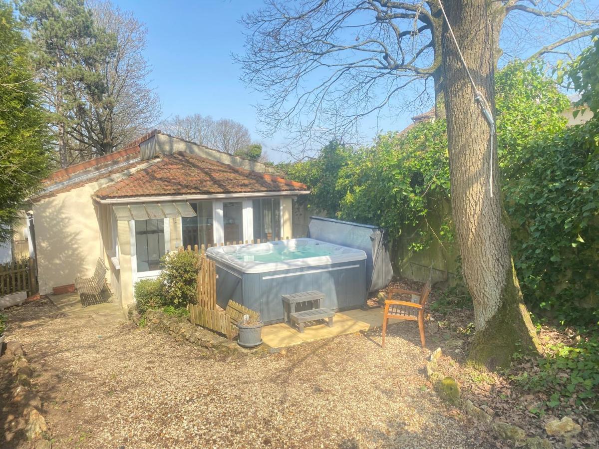 Maison Avec Jardin Et Jacuzzi Proche Polytechnique Palaiseau Luaran gambar
