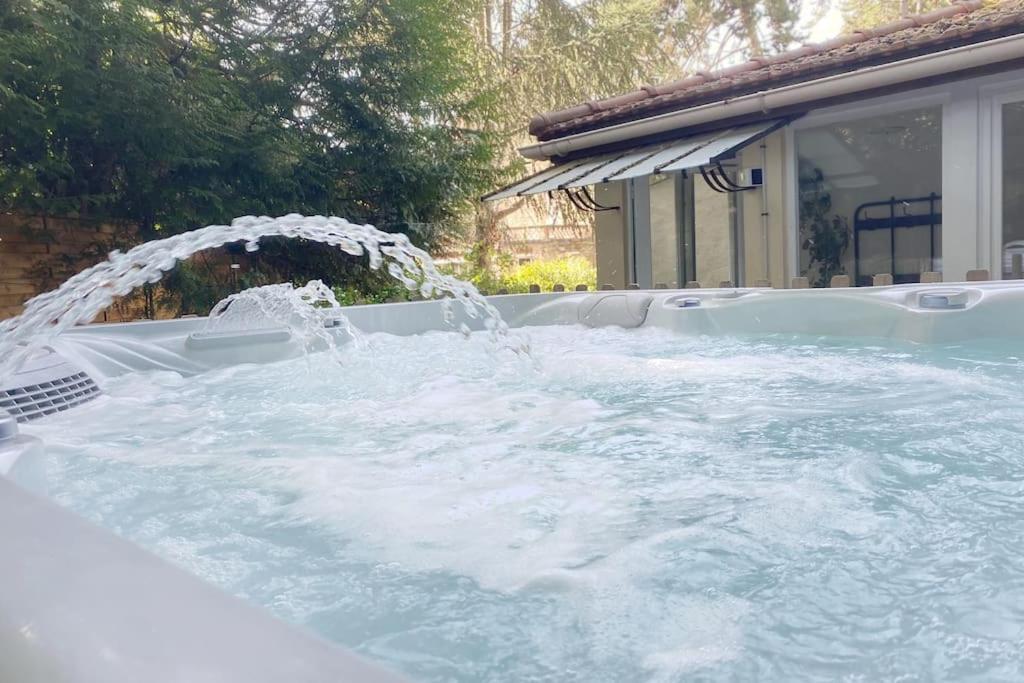 Maison Avec Jardin Et Jacuzzi Proche Polytechnique Palaiseau Luaran gambar
